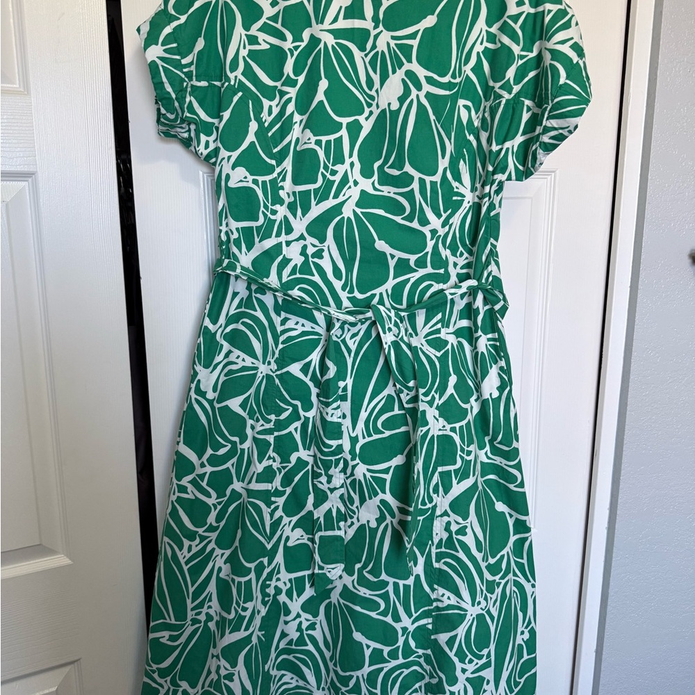 Banana Republic Green and White Midi Dress with pockets.  EUC